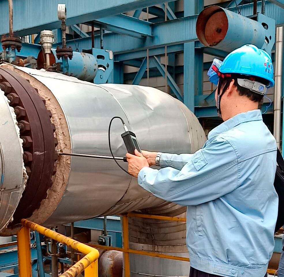 A1270 EMAT-HT - thickness gauge for couplant-free operation on hot objects